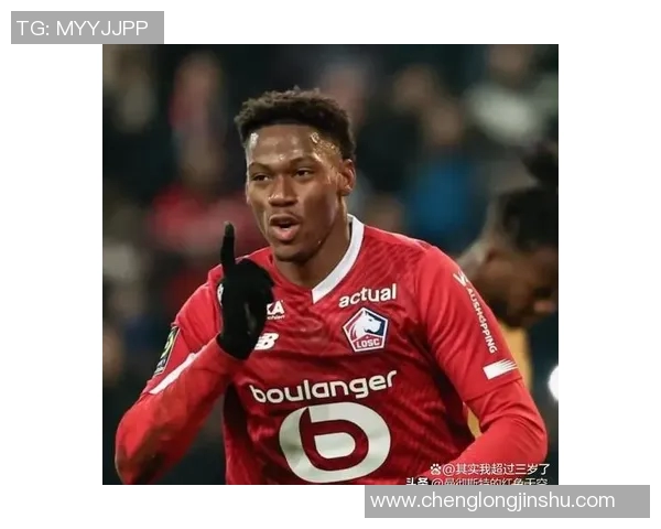 曼联迎战阿尔马克期待逆转局势全力争胜展现球队实力与斗志